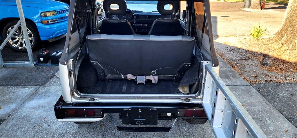 Suzuki Samurai  1987