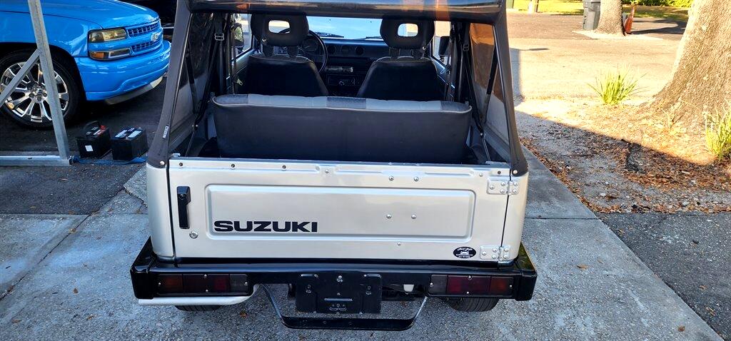 Suzuki Samurai  1987