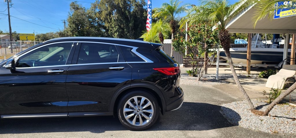 Infiniti QX50 LUXE FWD 2021