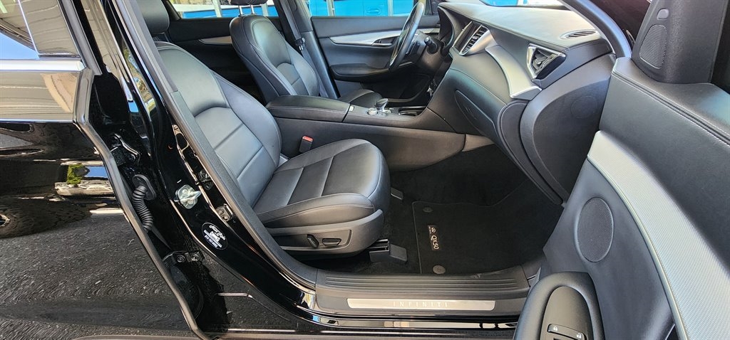 Infiniti QX50 LUXE FWD 2021