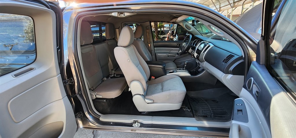 Toyota Tacoma 2WD Access Cab I4 MT (Natl) 2013