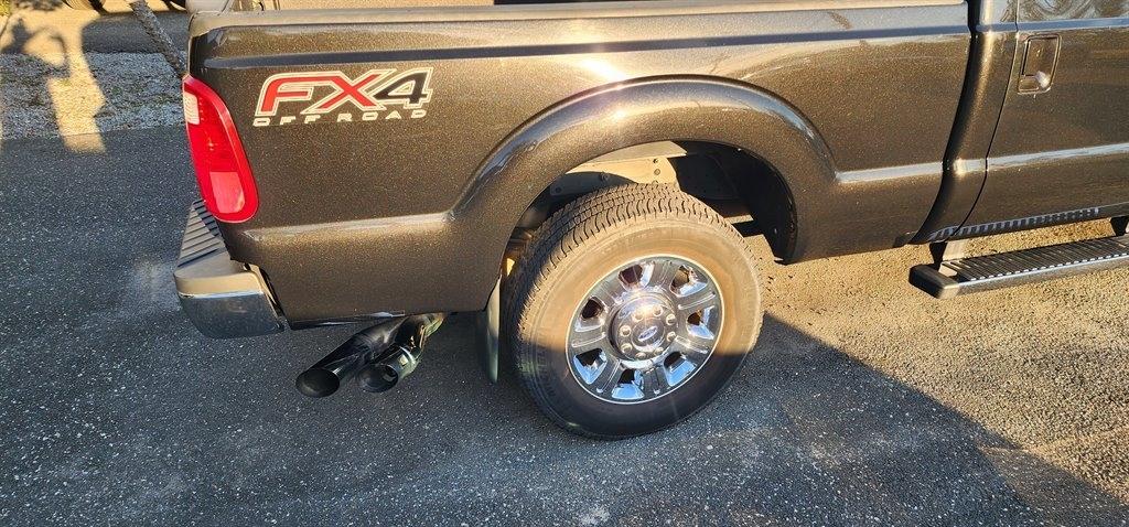 Ford Super Duty F-250 SRW 4WD Crew Cab 172" Lariat 2015