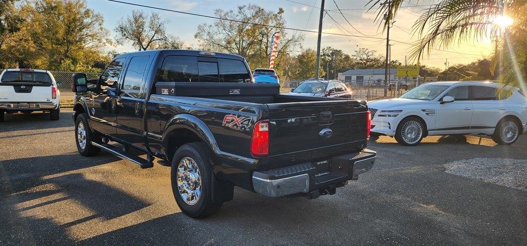 Ford Super Duty F-250 SRW 4WD Crew Cab 172" Lariat 2015