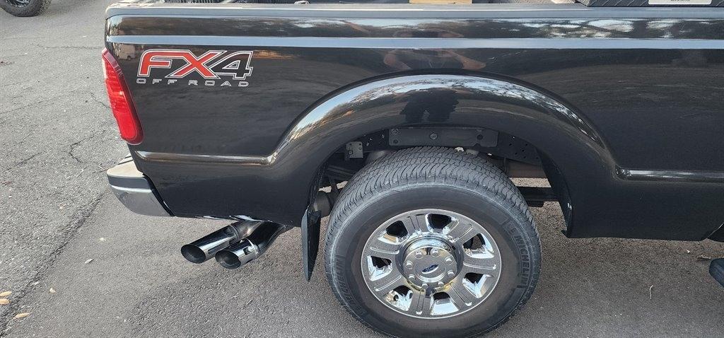 Ford Super Duty F-250 SRW 4WD Crew Cab 172" Lariat 2015