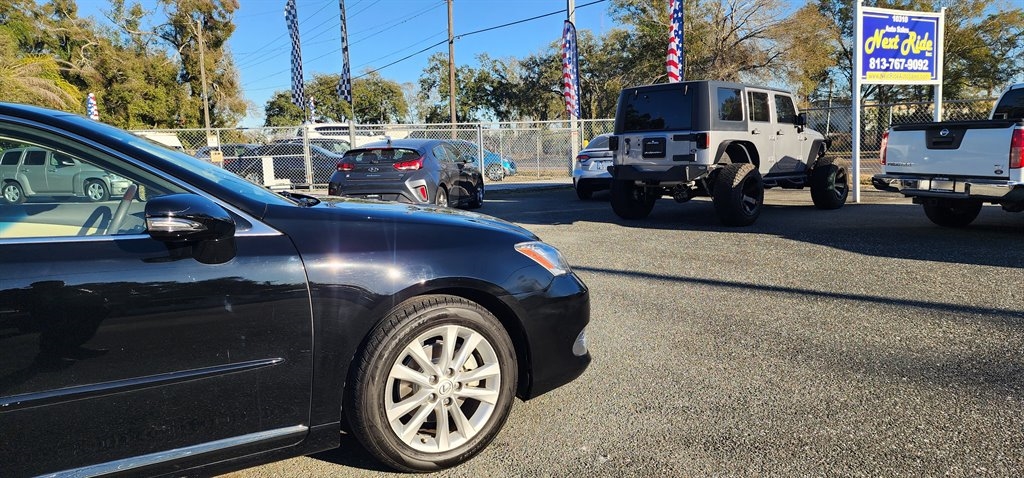 Lexus ES 350 4dr Sdn 2010