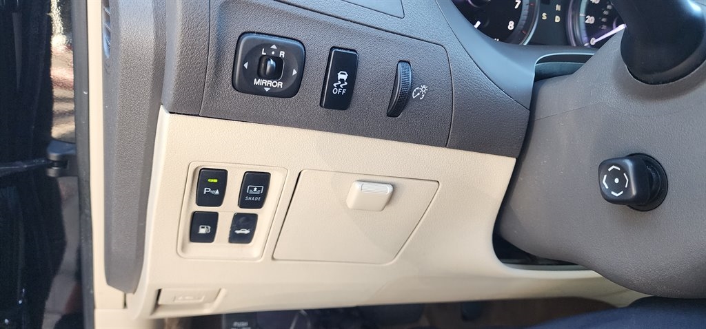 Lexus ES 350 4dr Sdn 2010