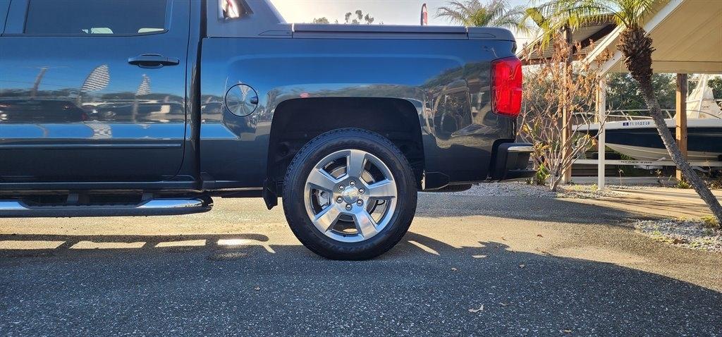 Chevrolet Silverado 1500 2WD Crew Cab 143.5" LT w/1LT 2017