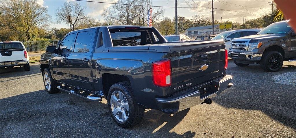 Chevrolet Silverado 1500 2WD Crew Cab 143.5" LT w/1LT 2017