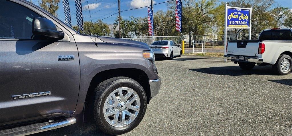 Toyota Tundra 2WD SR5 CrewMax 5.5' Bed 5.7L (Natl) 2018