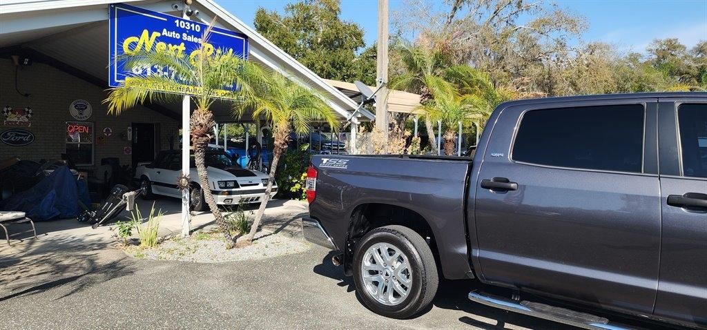 Toyota Tundra 2WD SR5 CrewMax 5.5' Bed 5.7L (Natl) 2018