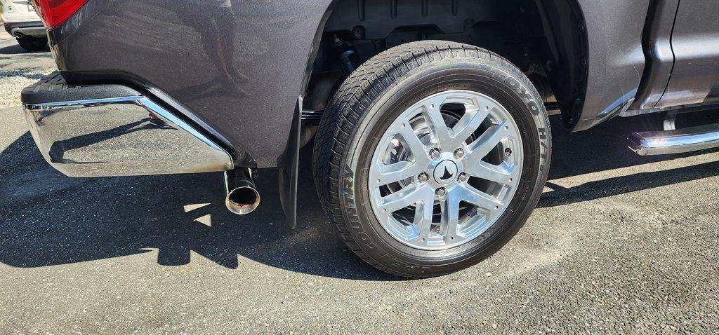 Toyota Tundra 2WD SR5 CrewMax 5.5' Bed 5.7L (Natl) 2018