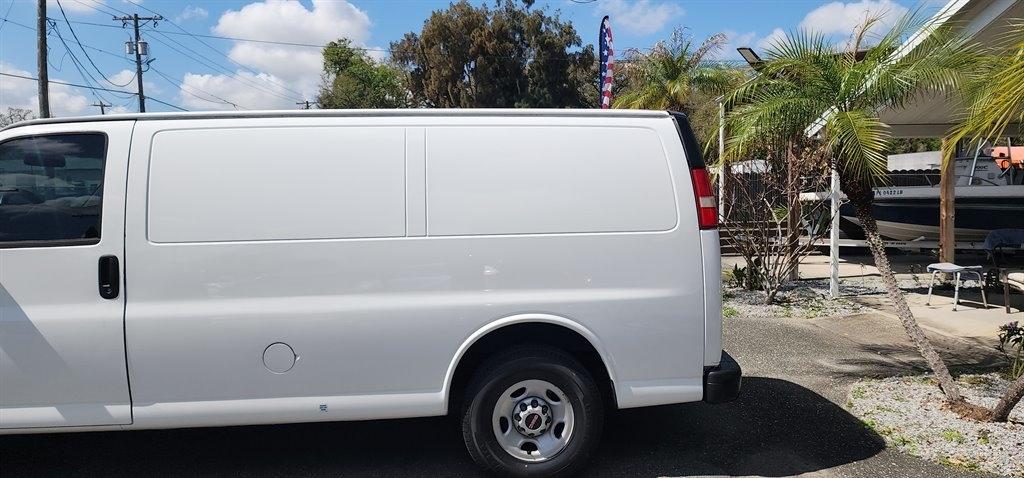 GMC Savana Cargo Van RWD 2500 135" 2016