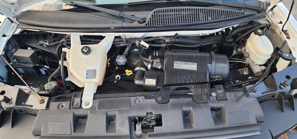 GMC Savana Cargo Van RWD 2500 135" 2016