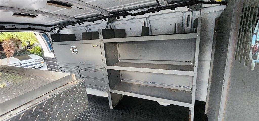 GMC Savana Cargo Van RWD 2500 135" 2016