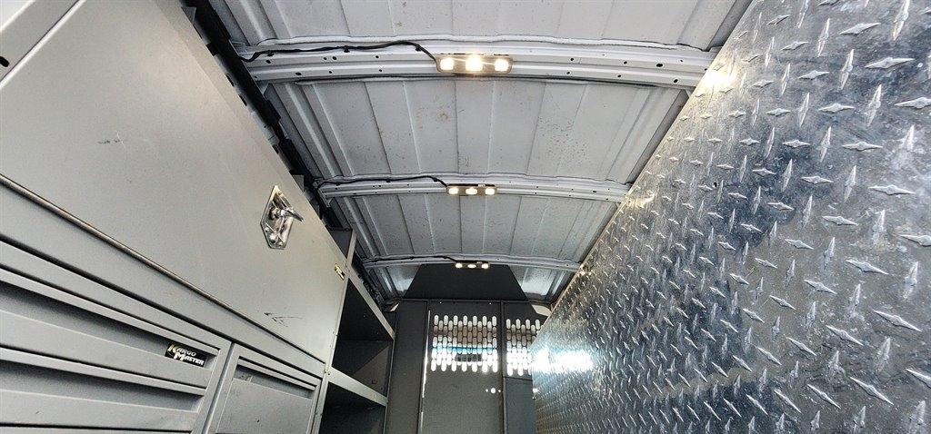 GMC Savana Cargo Van RWD 2500 135" 2016