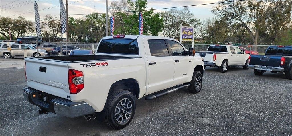 Toyota Tundra 4WD Truck CrewMax 5.7L FFV V8 6-Spd AT SR5 (Natl) 2014