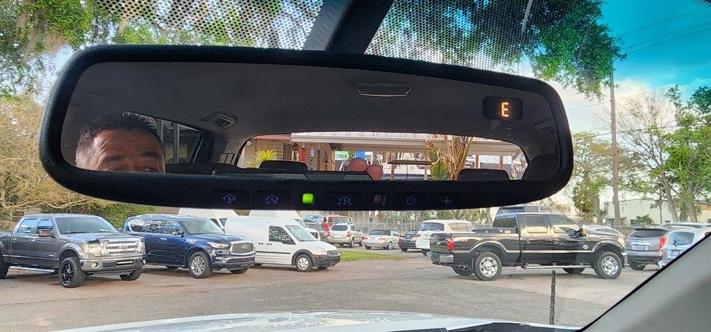 Toyota Tundra 4WD Truck CrewMax 5.7L FFV V8 6-Spd AT SR5 (Natl) 2014