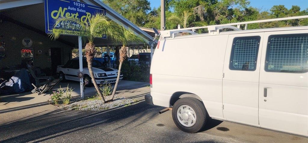 Ford Econoline Cargo Van E-150 Commercial 2013