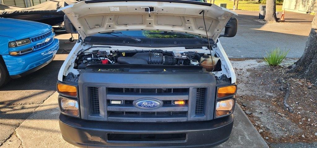 Ford Econoline Cargo Van E-150 Commercial 2013