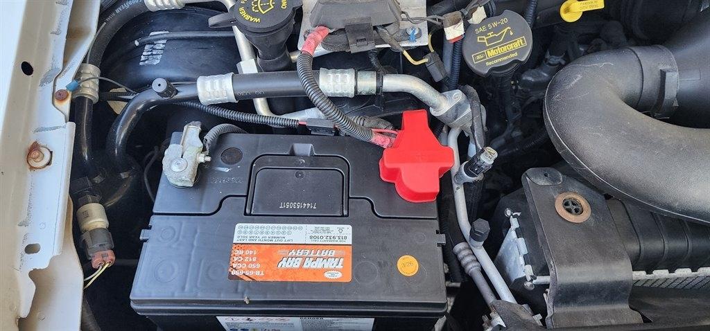 Ford Econoline Cargo Van E-150 Commercial 2013