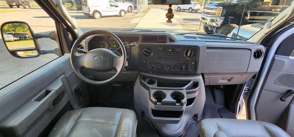 Ford Econoline Cargo Van E-150 Commercial 2013