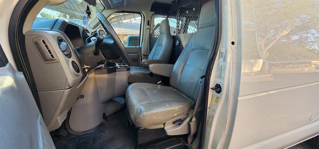 Ford Econoline Cargo Van E-150 Commercial 2013