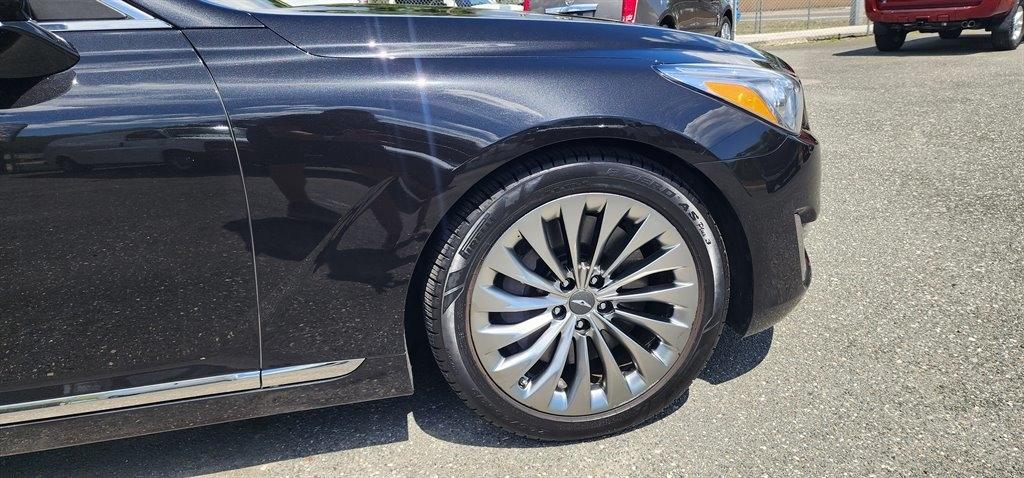 Genesis G90 5.0L Ultimate RWD 2018