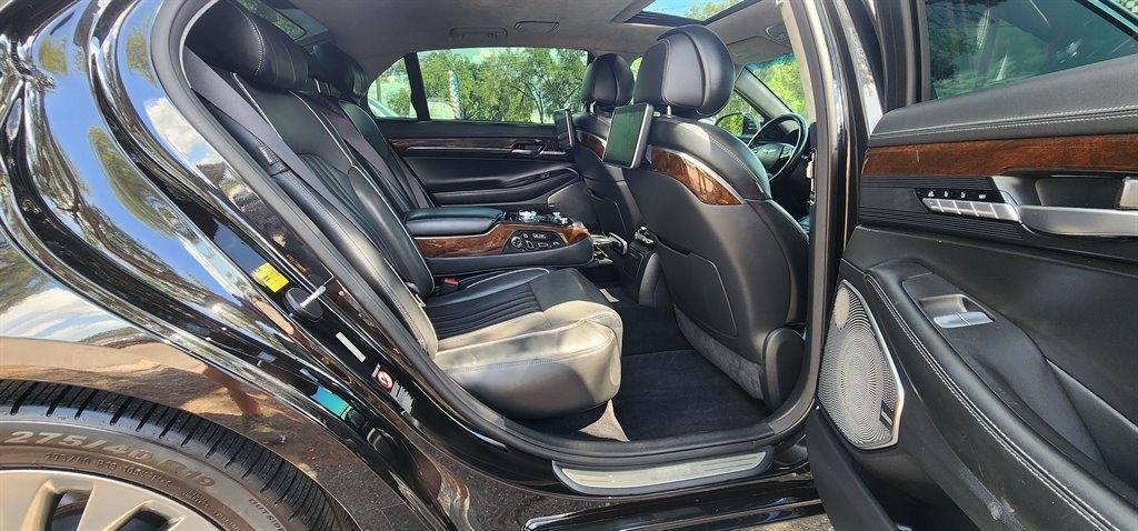 Genesis G90 5.0L Ultimate RWD 2018
