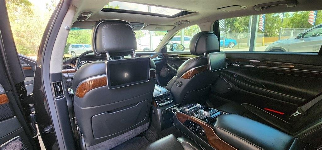 Genesis G90 5.0L Ultimate RWD 2018