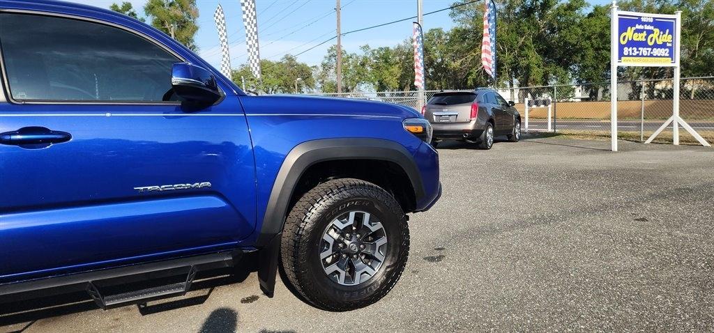 Toyota Tacoma 4WD TRD Off Road Double Cab 5' Bed V6 AT (Natl) 2023