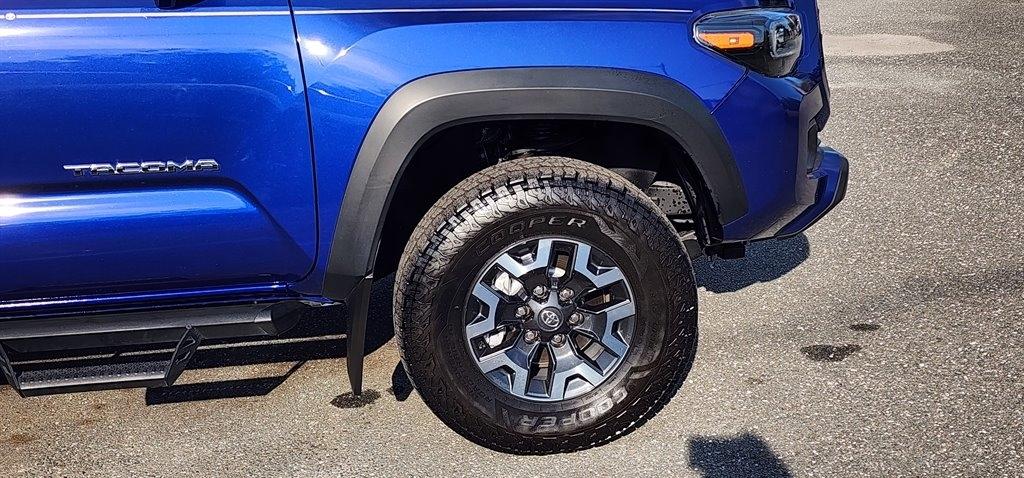 Toyota Tacoma 4WD TRD Off Road Double Cab 5' Bed V6 AT (Natl) 2023