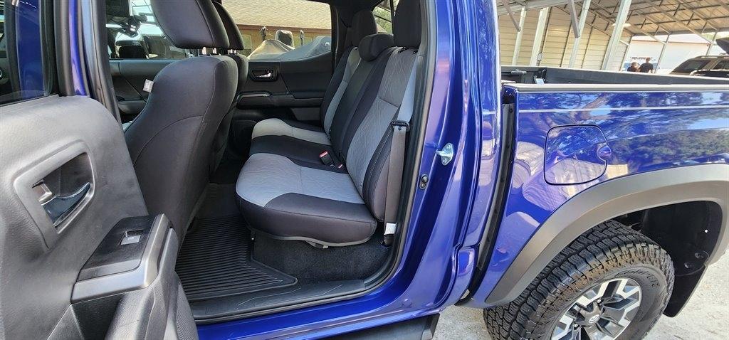 Toyota Tacoma 4WD TRD Off Road Double Cab 5' Bed V6 AT (Natl) 2023
