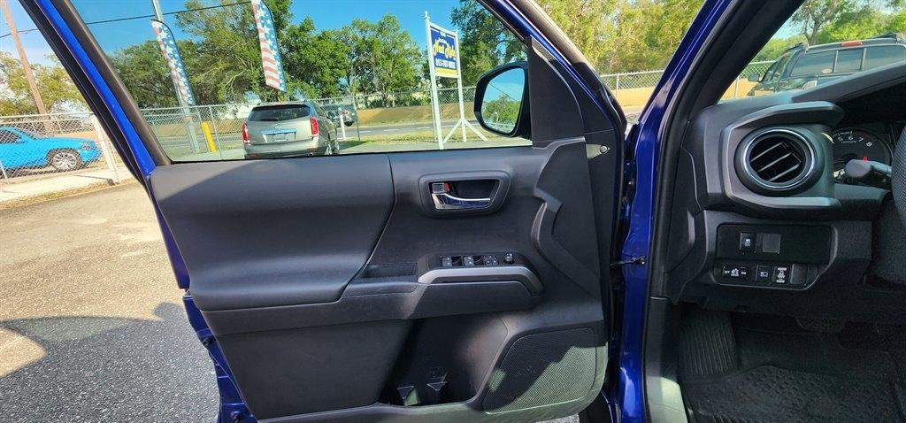 Toyota Tacoma 4WD TRD Off Road Double Cab 5' Bed V6 AT (Natl) 2023
