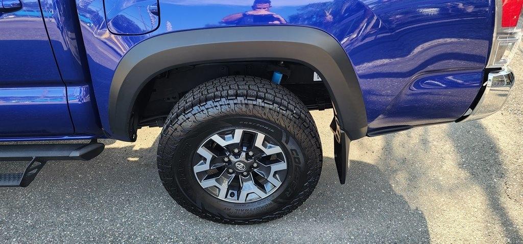 Toyota Tacoma 4WD TRD Off Road Double Cab 5' Bed V6 AT (Natl) 2023
