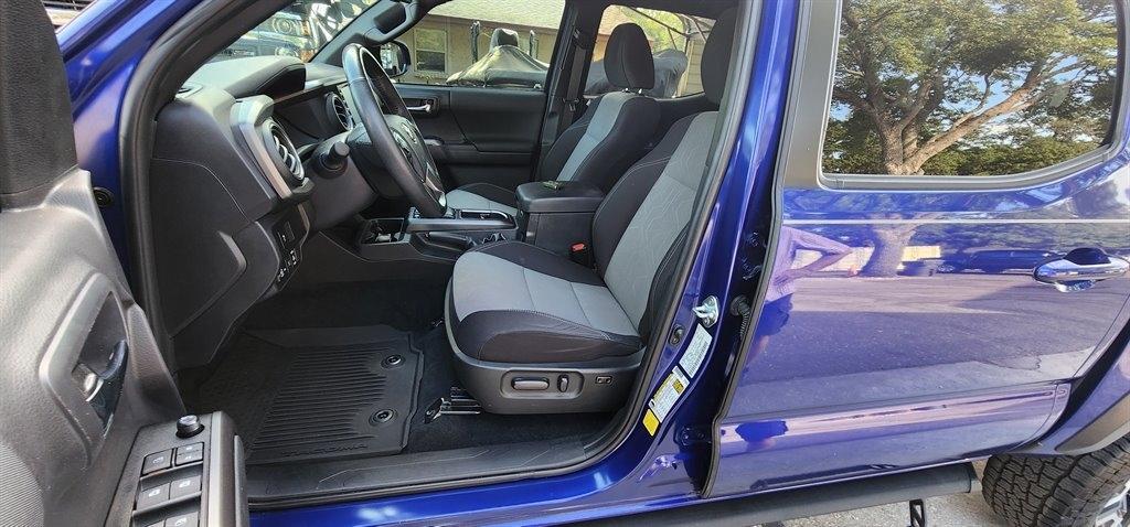 Toyota Tacoma 4WD TRD Off Road Double Cab 5' Bed V6 AT (Natl) 2023