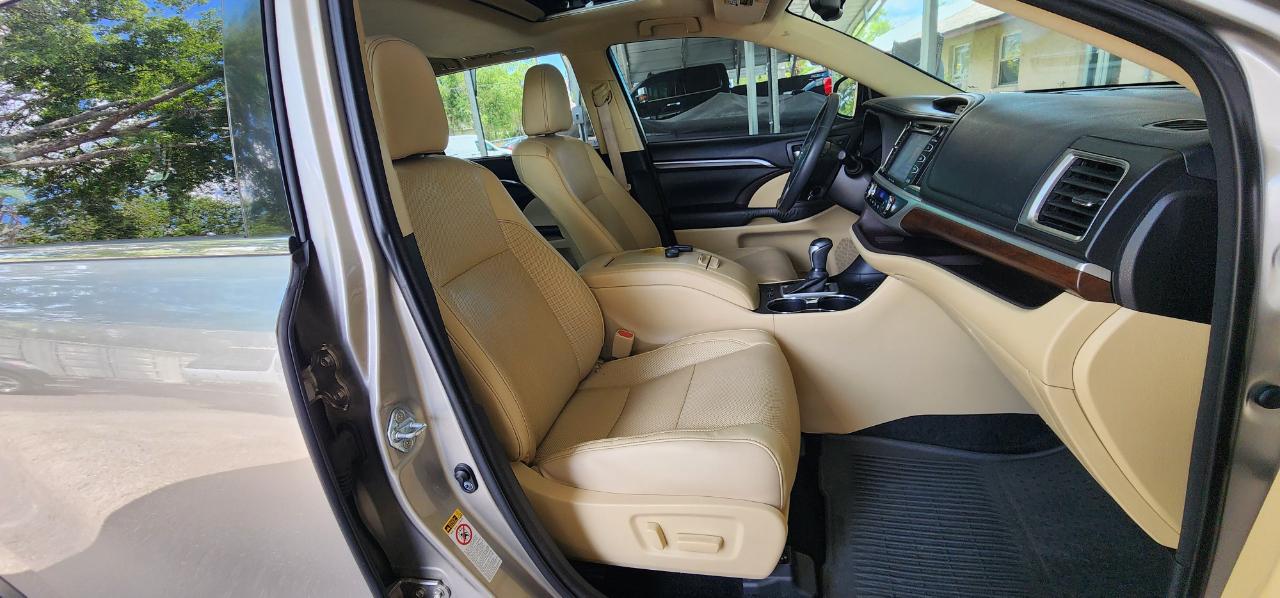 Toyota Highlander  2016