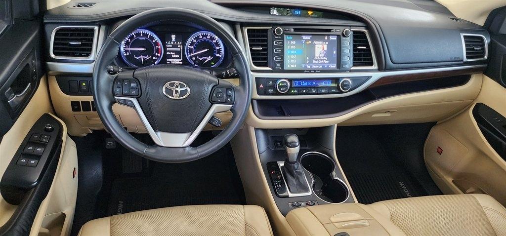 Toyota Highlander  2016