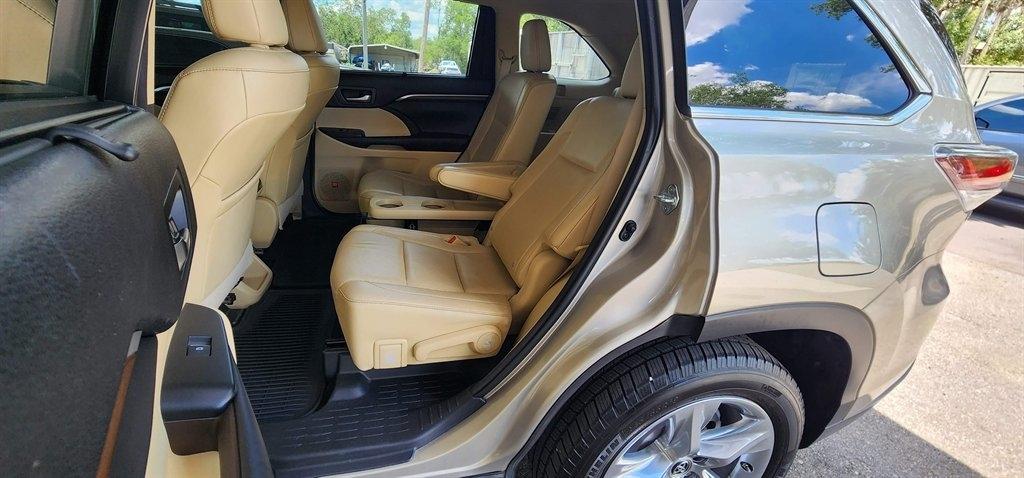 Toyota Highlander  2016