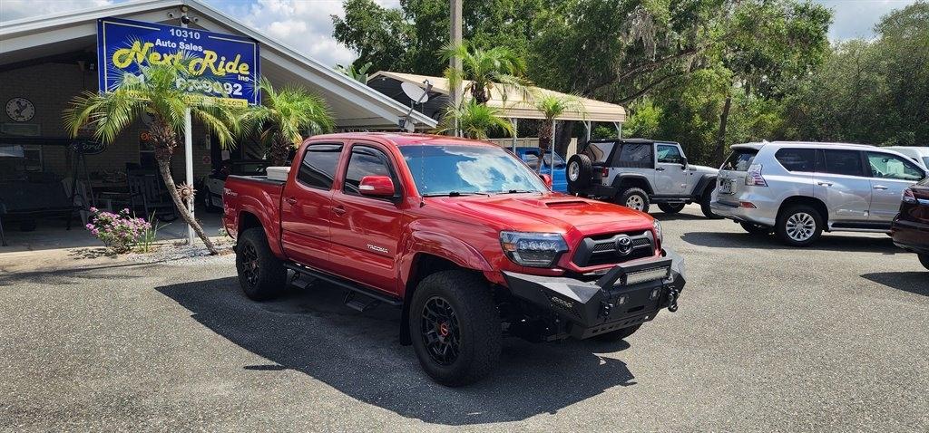 Toyota Tacoma 2WD Double Cab V6 AT TRD Sport (Natl) 2015