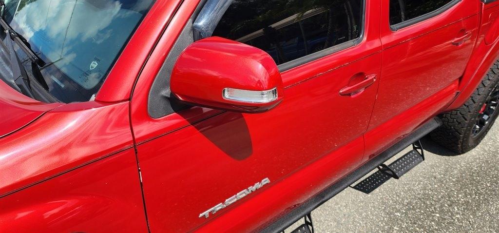 Toyota Tacoma 2WD Double Cab V6 AT TRD Sport (Natl) 2015
