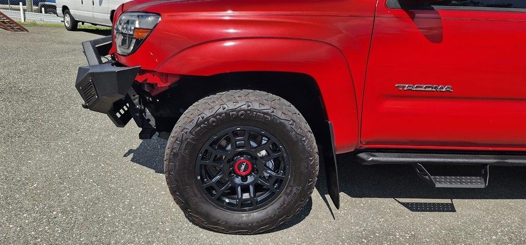 Toyota Tacoma 2WD Double Cab V6 AT TRD Sport (Natl) 2015
