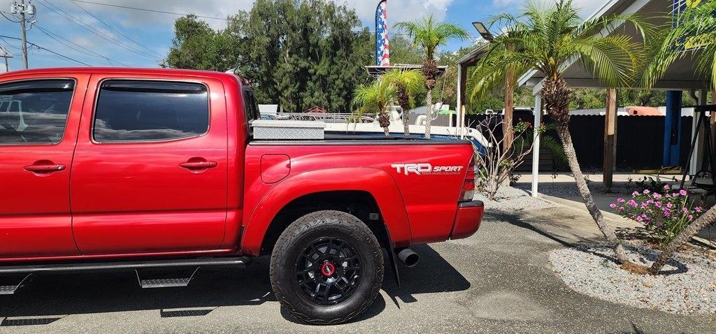 Toyota Tacoma 2WD Double Cab V6 AT TRD Sport (Natl) 2015