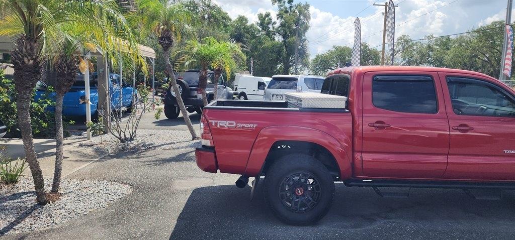 Toyota Tacoma 2WD Double Cab V6 AT TRD Sport (Natl) 2015