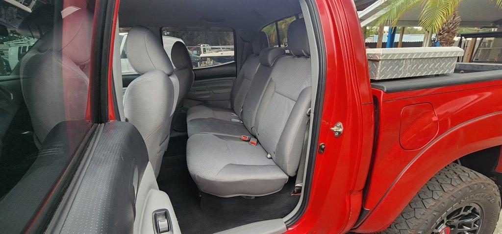 Toyota Tacoma 2WD Double Cab V6 AT TRD Sport (Natl) 2015