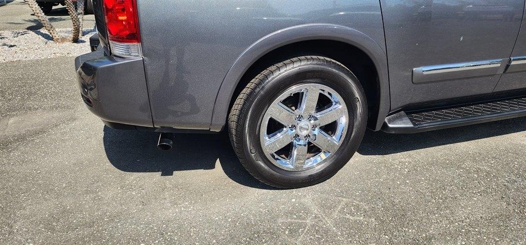Nissan Armada 2WD 4dr Platinum 2013