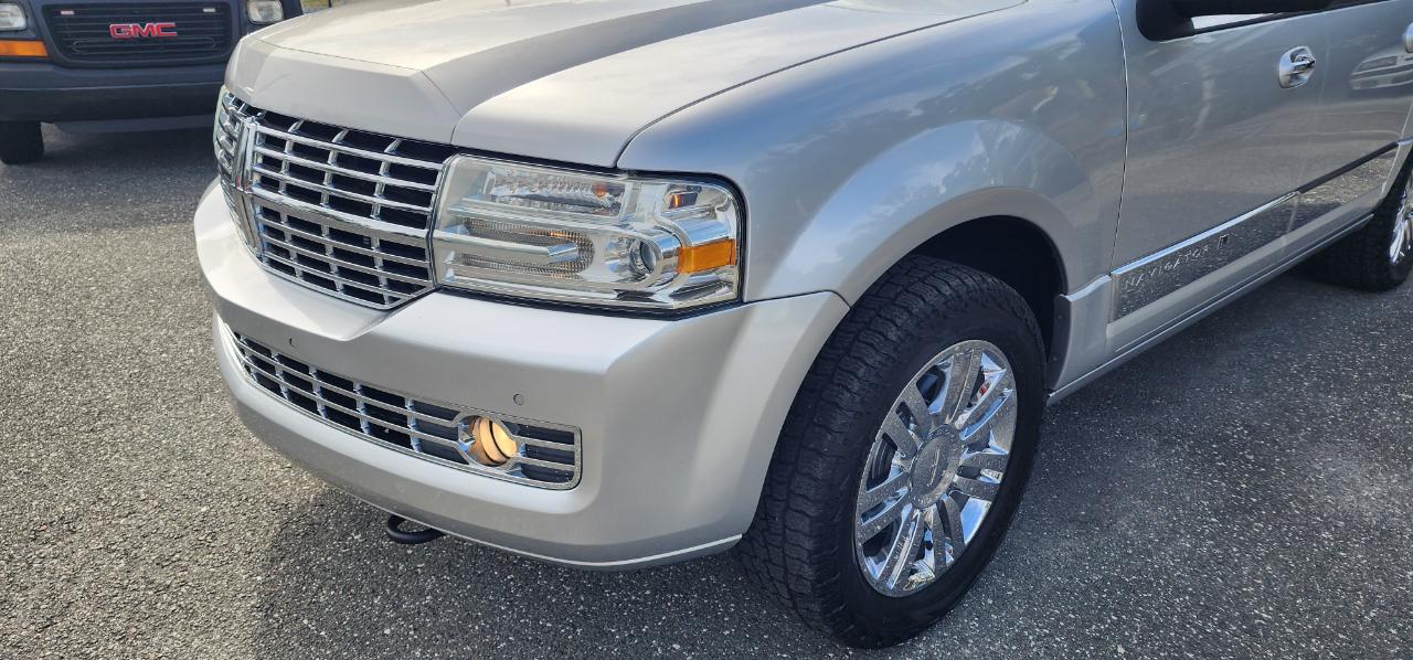 Lincoln Navigator L  2010