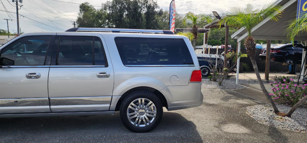 Lincoln Navigator L  2010