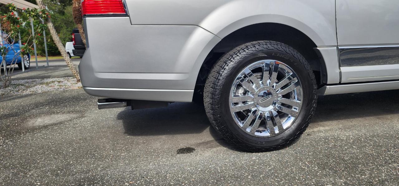 Lincoln Navigator L  2010