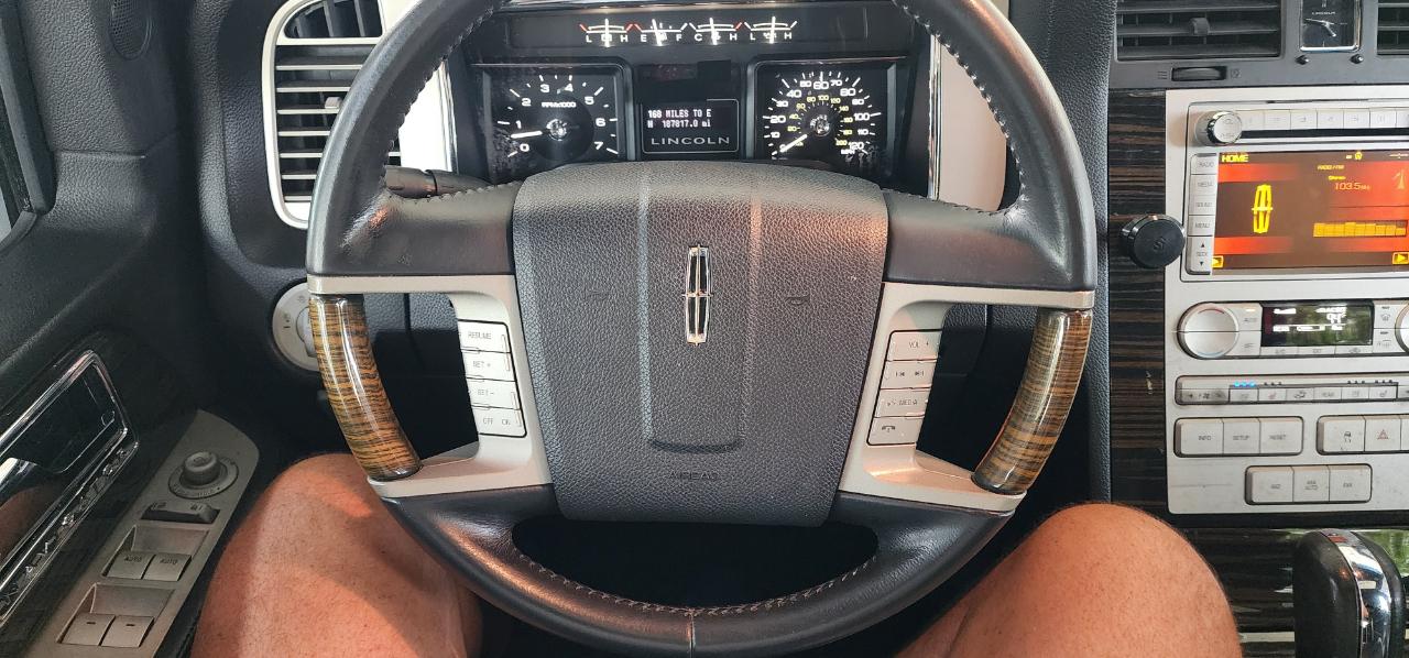 Lincoln Navigator L  2010