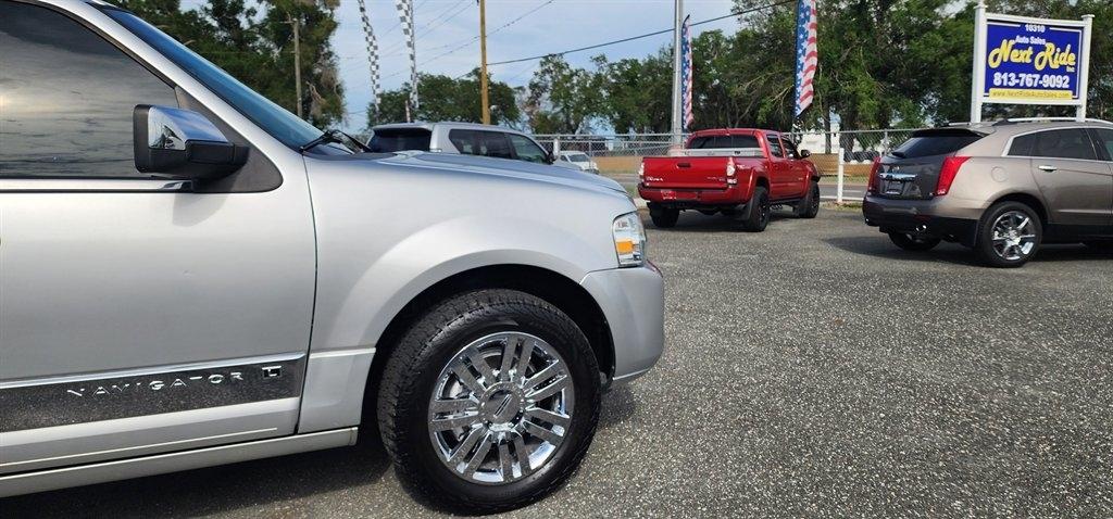Lincoln Navigator L  2010